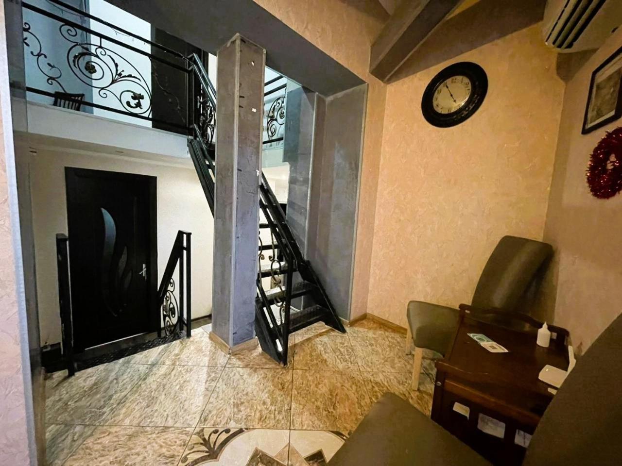 Georgian Guest House On Asatiani Tiflis Exterior foto