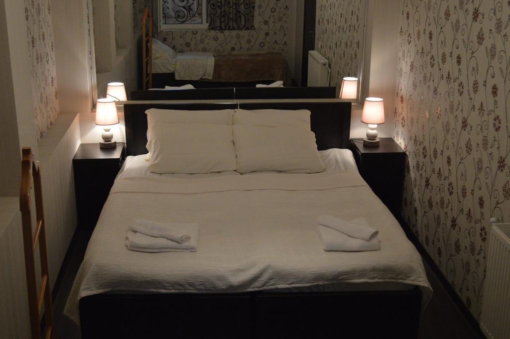 Georgian Guest House On Asatiani Tiflis Habitación foto